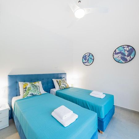 Villa Ami, Roda, Corfu: 10 Guests, Heated Pool, Private Mini Golf, Pool Table & More!! Екстер'єр фото