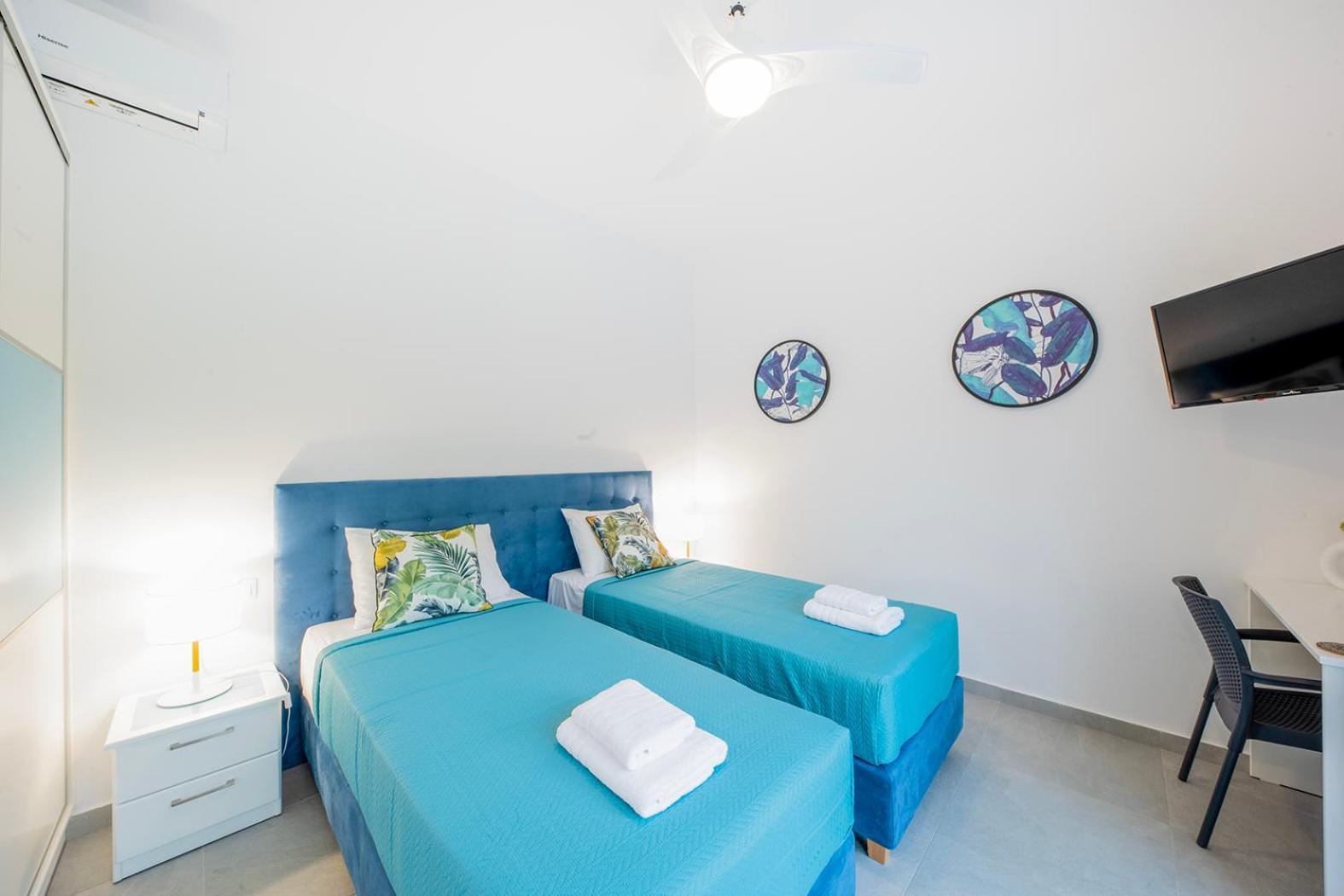 Villa Ami, Roda, Corfu: 10 Guests, Heated Pool, Private Mini Golf, Pool Table & More!! Екстер'єр фото