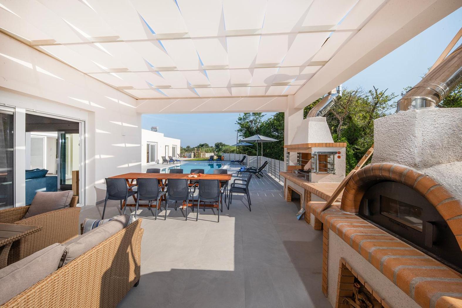 Villa Ami, Roda, Corfu: 10 Guests, Heated Pool, Private Mini Golf, Pool Table & More!! Екстер'єр фото
