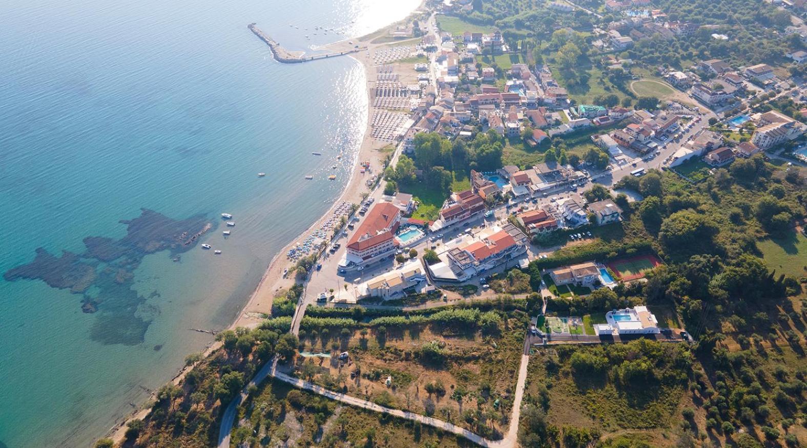 Villa Ami, Roda, Corfu: 10 Guests, Heated Pool, Private Mini Golf, Pool Table & More!! Екстер'єр фото